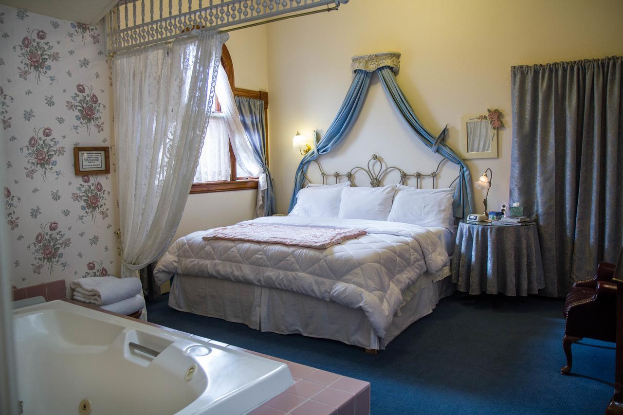 Castle Marne Bed & Breakfast Денвер Экстерьер фото