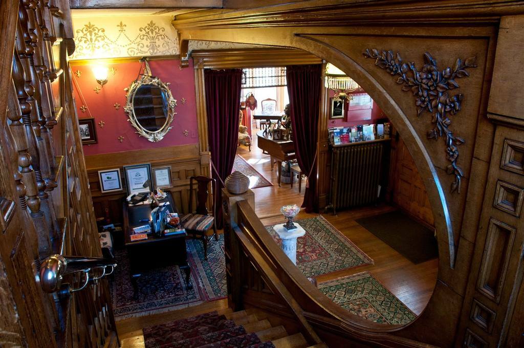 Castle Marne Bed & Breakfast Денвер Экстерьер фото